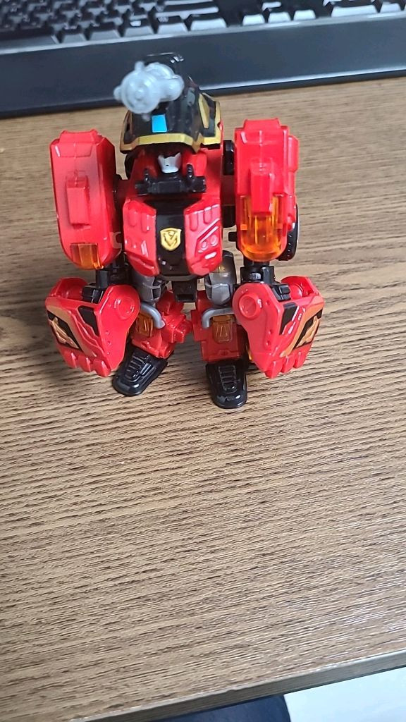 또봇V 타이탄 세이버 이미지