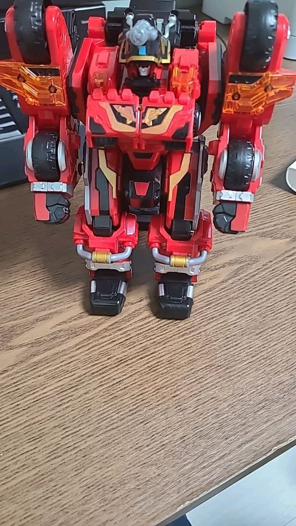 또봇V 타이탄 세이버 이미지