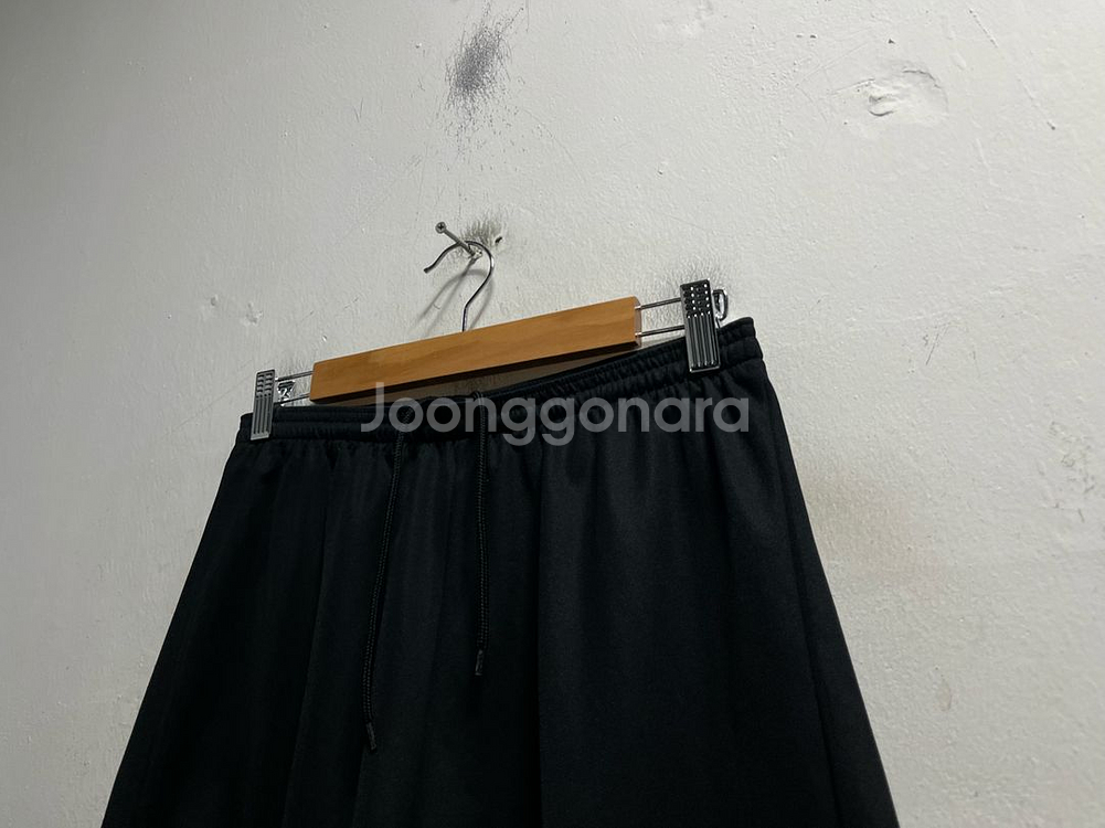 33-34 아디다스 기능성 스판 밴딩 반바지--1
