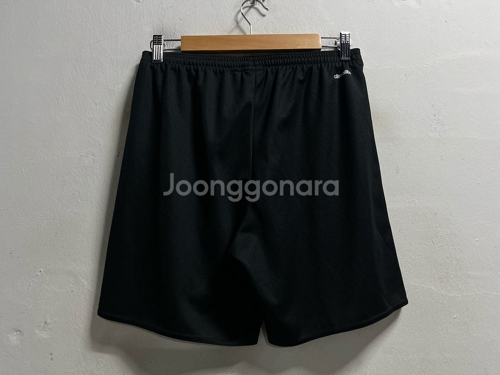 33-34 아디다스 기능성 스판 밴딩 반바지--4