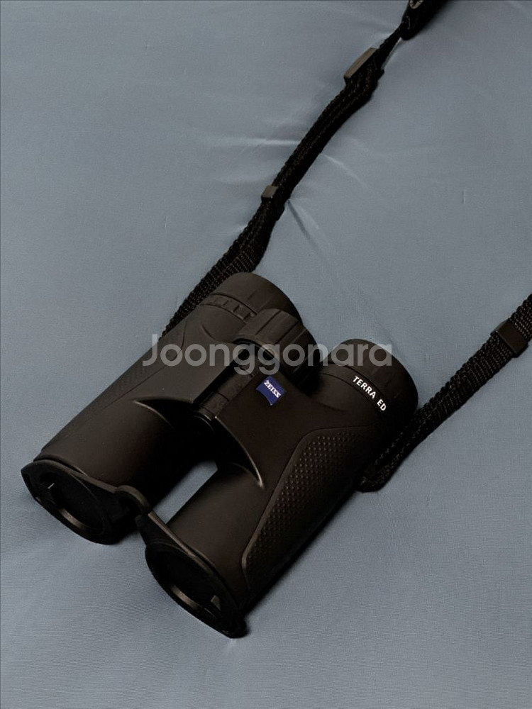 ZEISS TERRA ED 8X32 쌍안경 판매합니다.--0