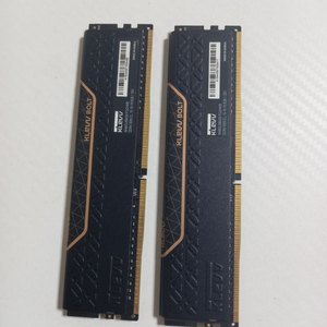 klevv 8기가 bolt ddr4-3000 x2개