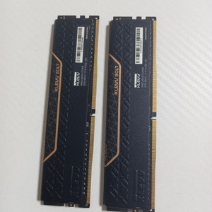 klevv 8기가 bolt ddr4-3000 x2개
