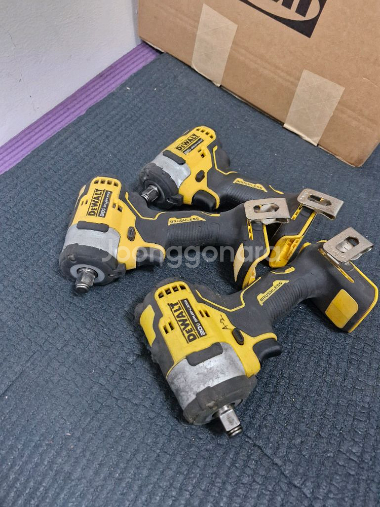 디월트충전임팩렌치 DCF911 미드토크임팩렌치 본체만--1