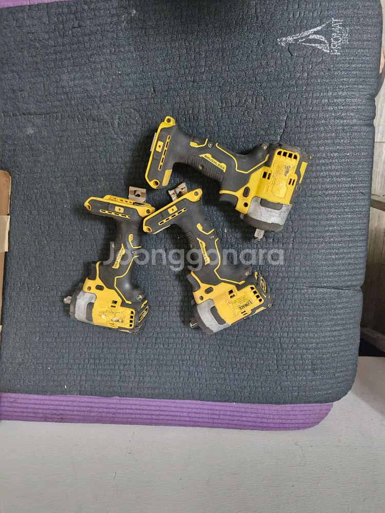 디월트충전임팩렌치 DCF911 미드토크임팩렌치 본체만--3