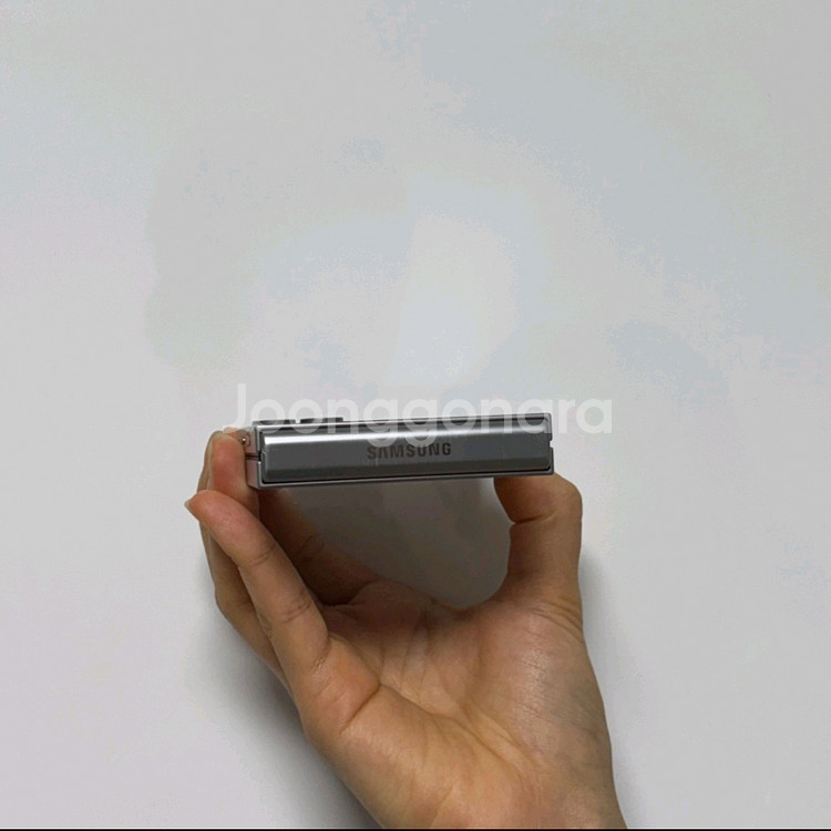 갤럭시 Z Flip6 256 실버쉐도우--9