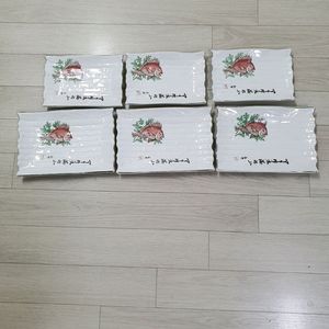 물고기 문양 작은 접시/큰접시 3개 팝니다.