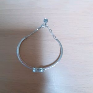 백화점에서 구입한 스와로브스키 팔찌 팝니다.