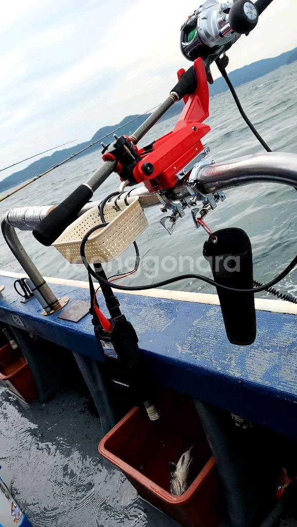 전동릴 밧데리 판매합니다--2