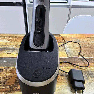 브라운9 프로 플러스 9565cc 전기면도기
