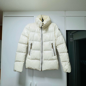 몽클레어 여자 숏패딩