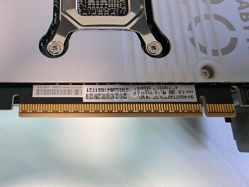 기가바이트 5070Ti 에어로--2