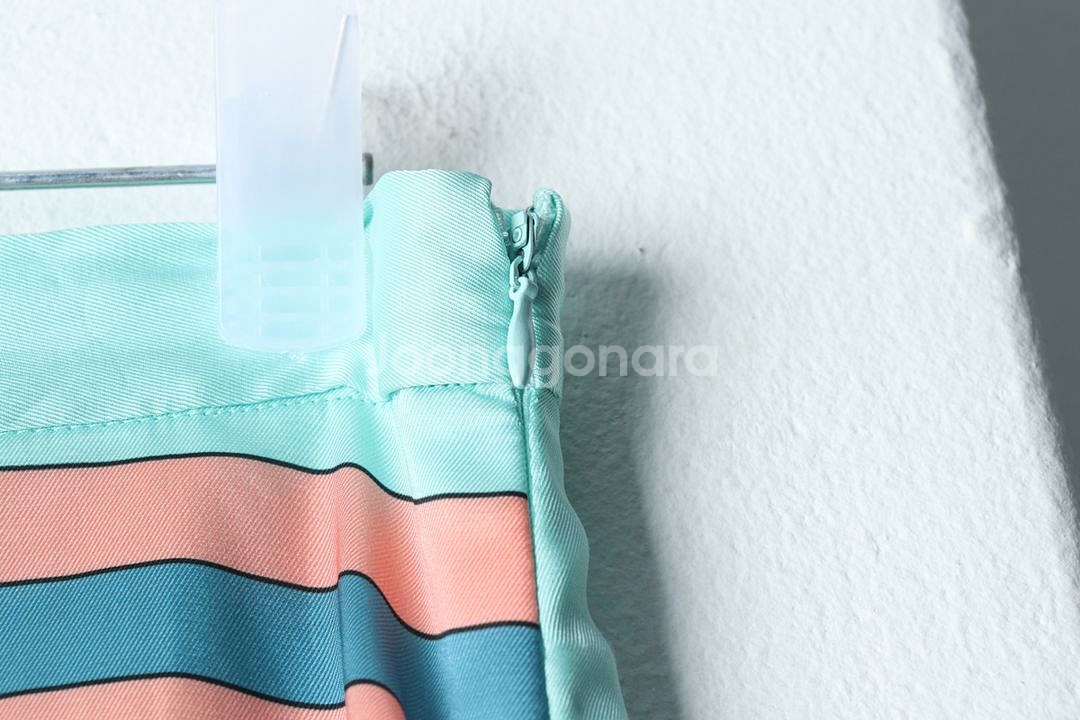 W(M-L) 칼라거펠트 스커트 치마 유니크 롱 라인--4