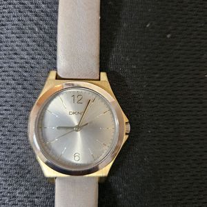 DKNY 여성 시계