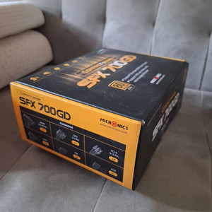 파워 서플라이 SFX 700GD