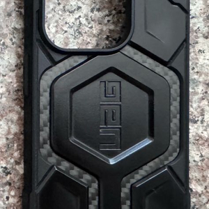 15프로 UAG 카본 캐블라 맥세이프 케이스