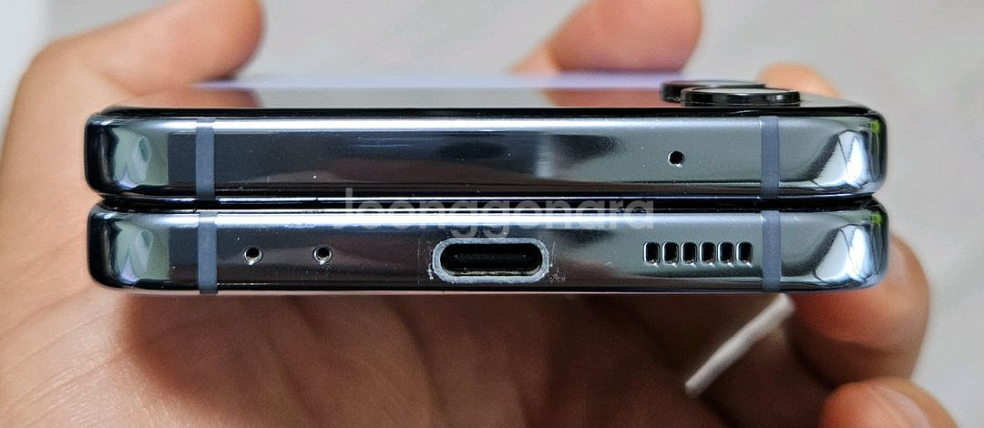 갤럭시 Z플립4 블루 256GB A급 싸게 팝니다.--4