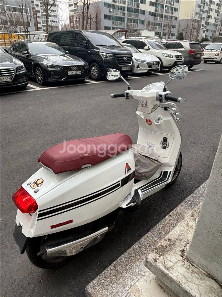 (급매) 2021 람브레타 스쿠터 스페셜125cc--7