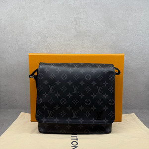 루이비통 이클립스 디스트릭트 메신저백 PM