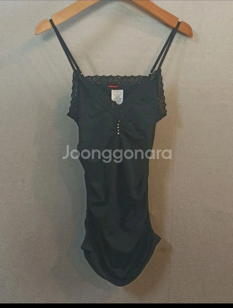 레이스 끈 나시 ㅡ새상품--0