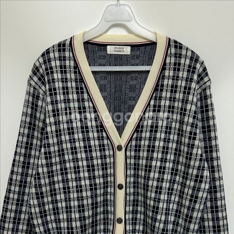 [여자 FREE]스튜디오톰보이 브이넥 체크 가디건--1