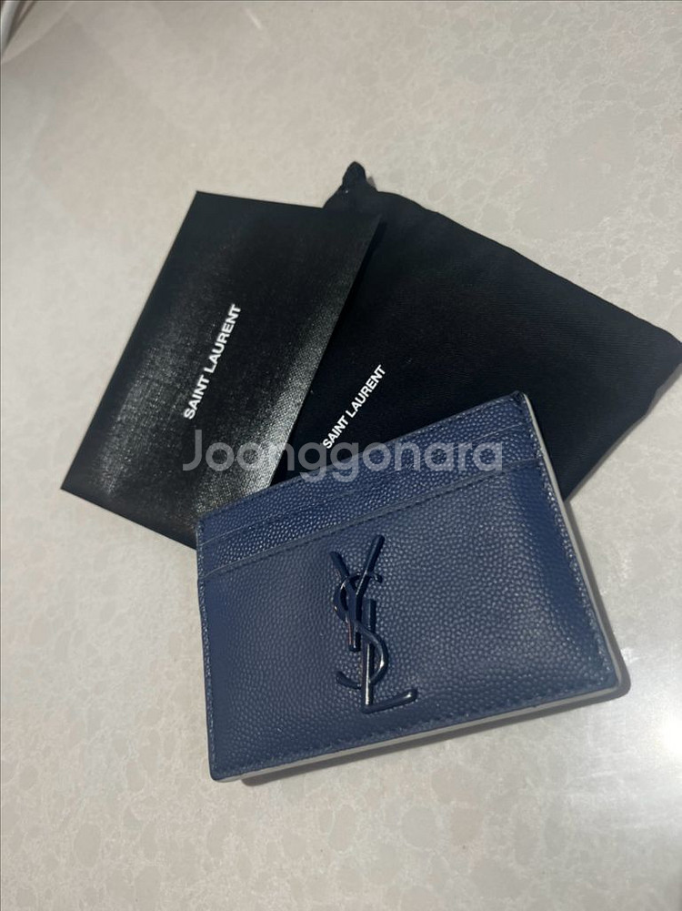 (정품)입생로랑 네이비 카드지갑--1
