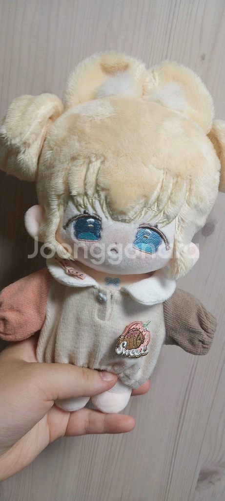 급처20cm 솜인형 옷장 드레스+티셔츠+슈트 일괄판매--1