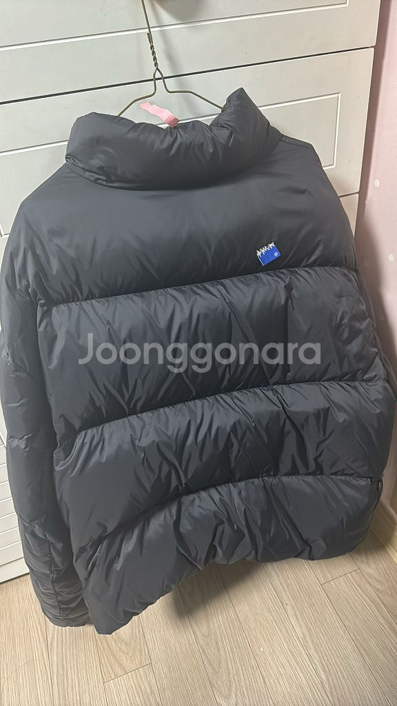 아더에러 시그니피컨트 느와르 패딩 M--10
