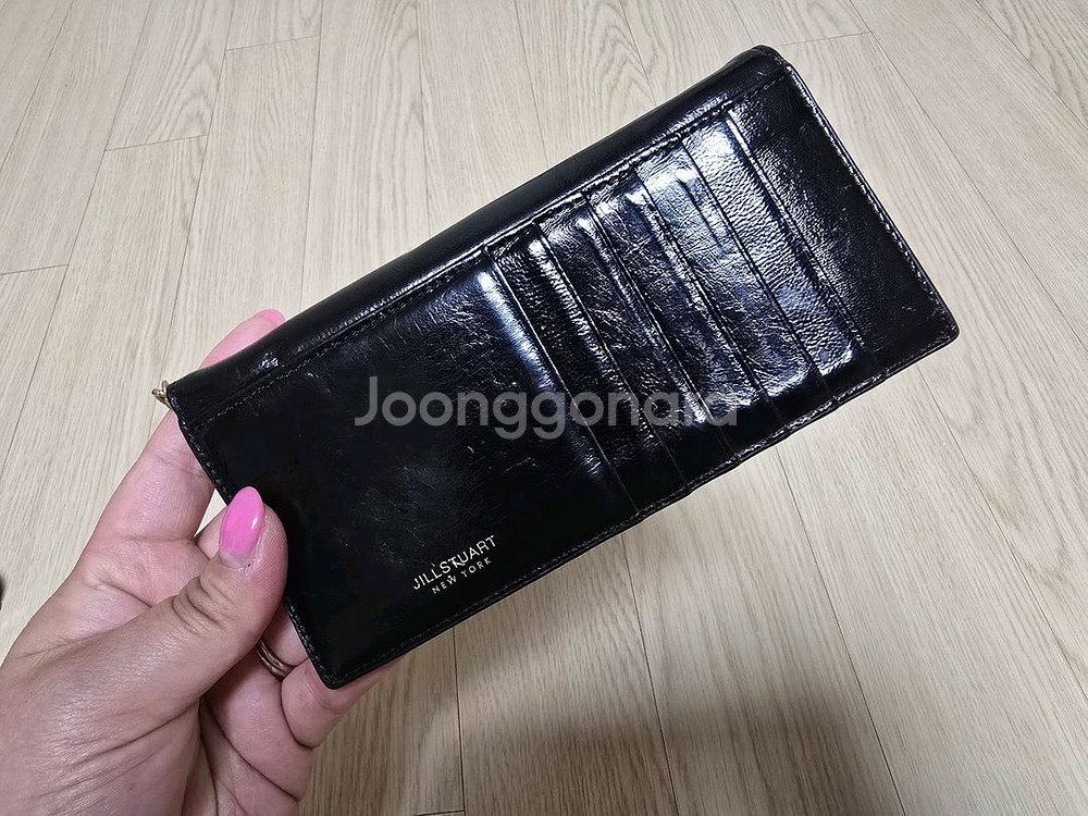 질스튜어트 블랙 장지갑--1