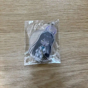 블루아카이브 키링 겸 아크릴 스탠딩 팔아요(카린)