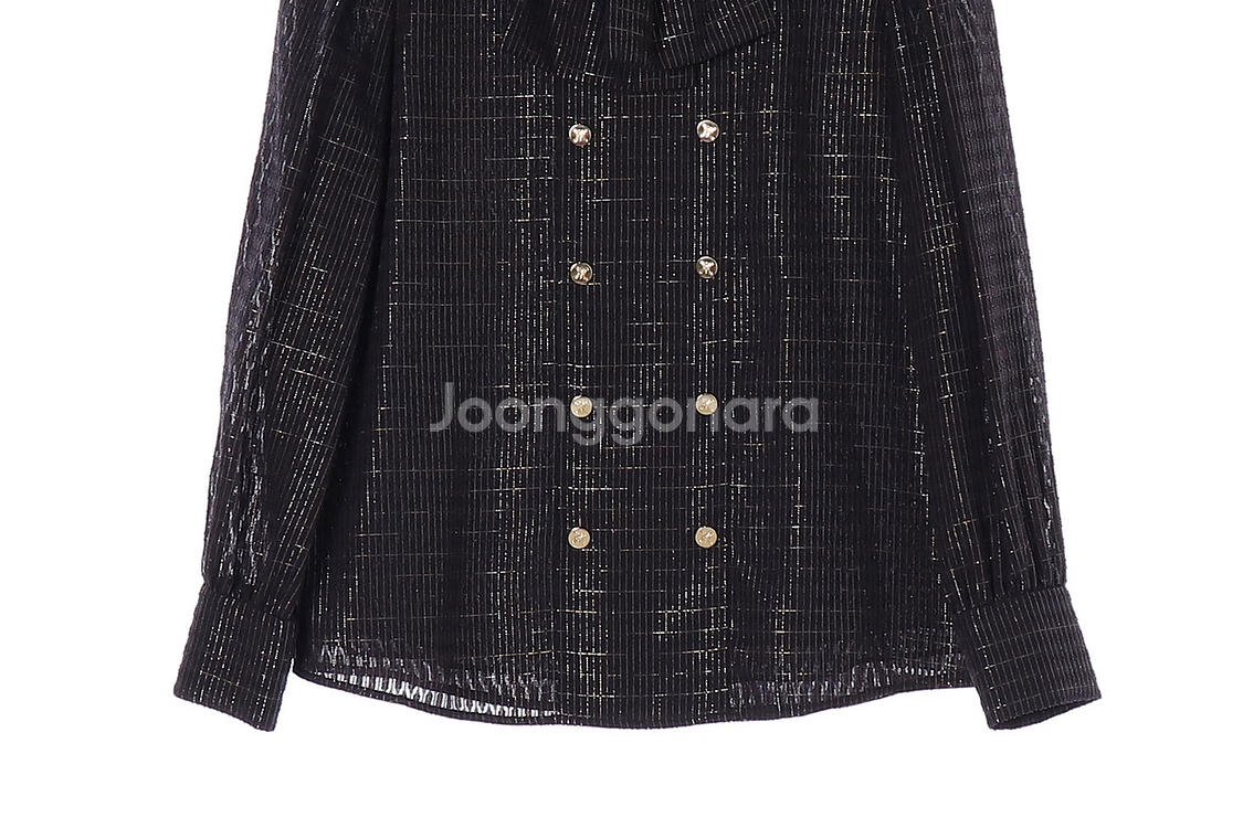 [S]모조에스핀 블랙 금사 골드버튼 스카프 더블 블라우--2