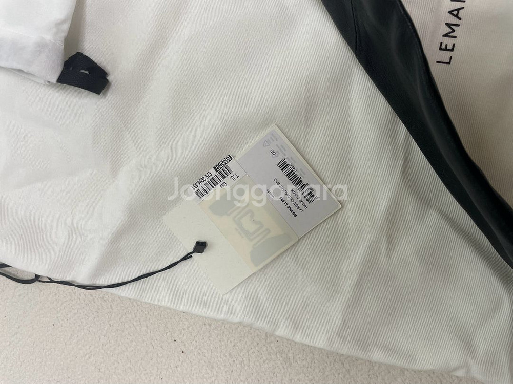 르메르 크루아상 나파 레더 블랙 라지 판매합니다.--7