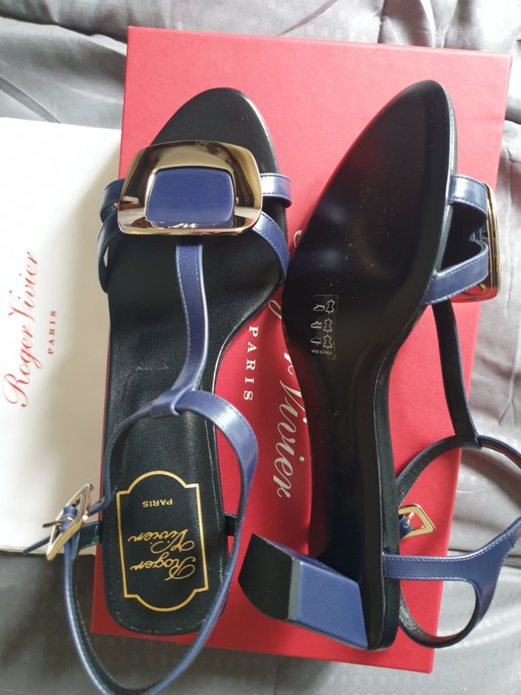초초특가정품 로저비비에 비키비브메탈 버클샌들 이미지