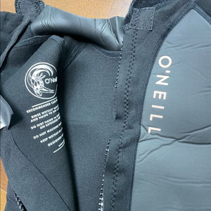 오닐 습식슈트입니다