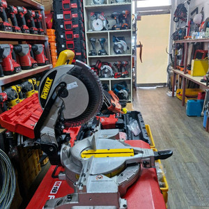 디월트각도절단기 마이터쏘 DWS713 각도카타기