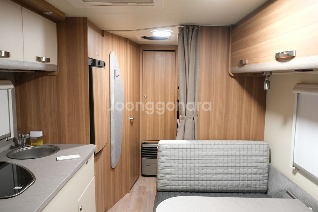 바인스버그 550QDK 캠핑 카라반--2