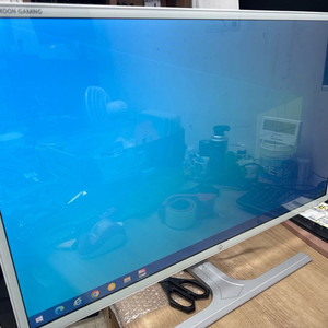 좋은DSI 32인치 180Hz 화이트 모니터