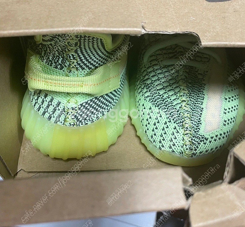 아디다스 이지부스트 350 이질리 신품--0