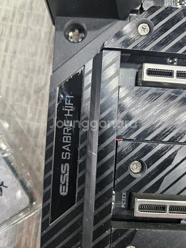 X570 AORUS XTREME (rev. 1.0)--3