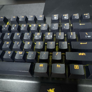 블랙위도우v3pro 하자있는거 삽니다