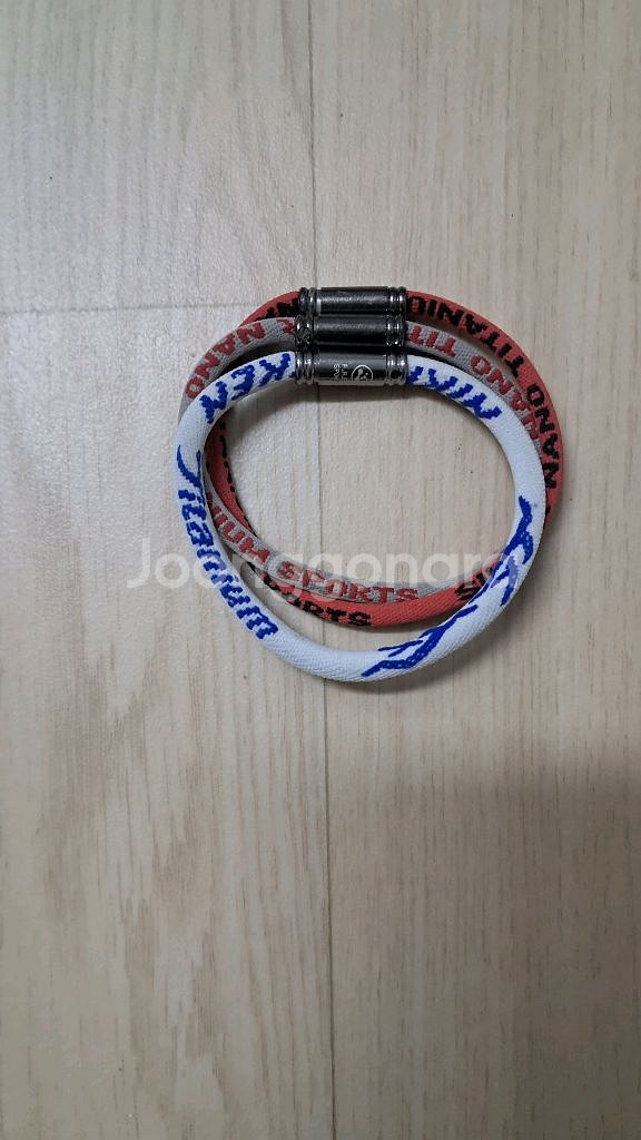 혈액순환.미세전류.자석.티타늄 팔찌.일괄35000원.--1