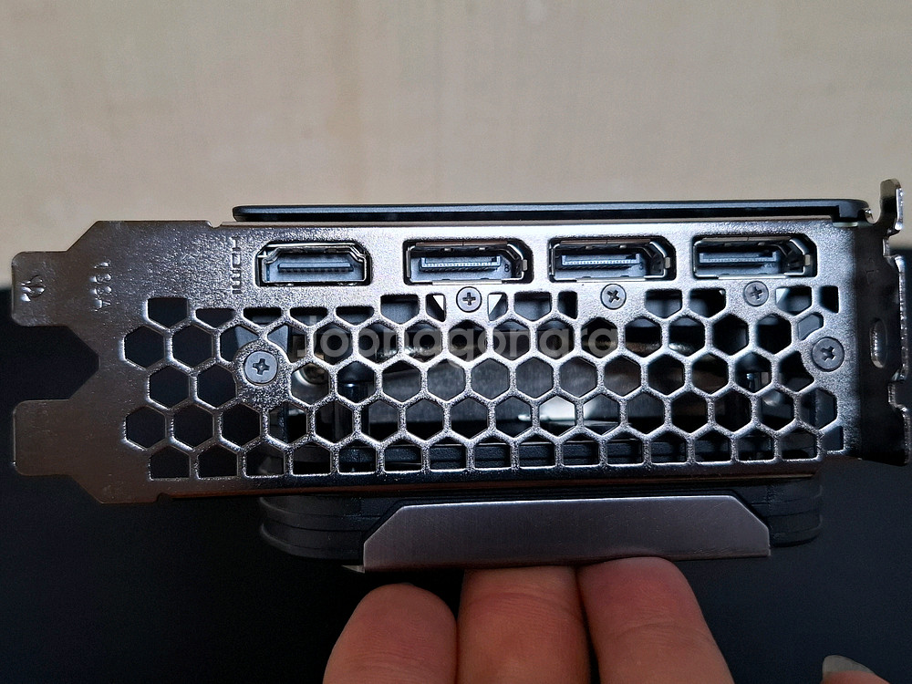 그래픽카드 이엠텍 RTX3070 BLACK 8GB--9
