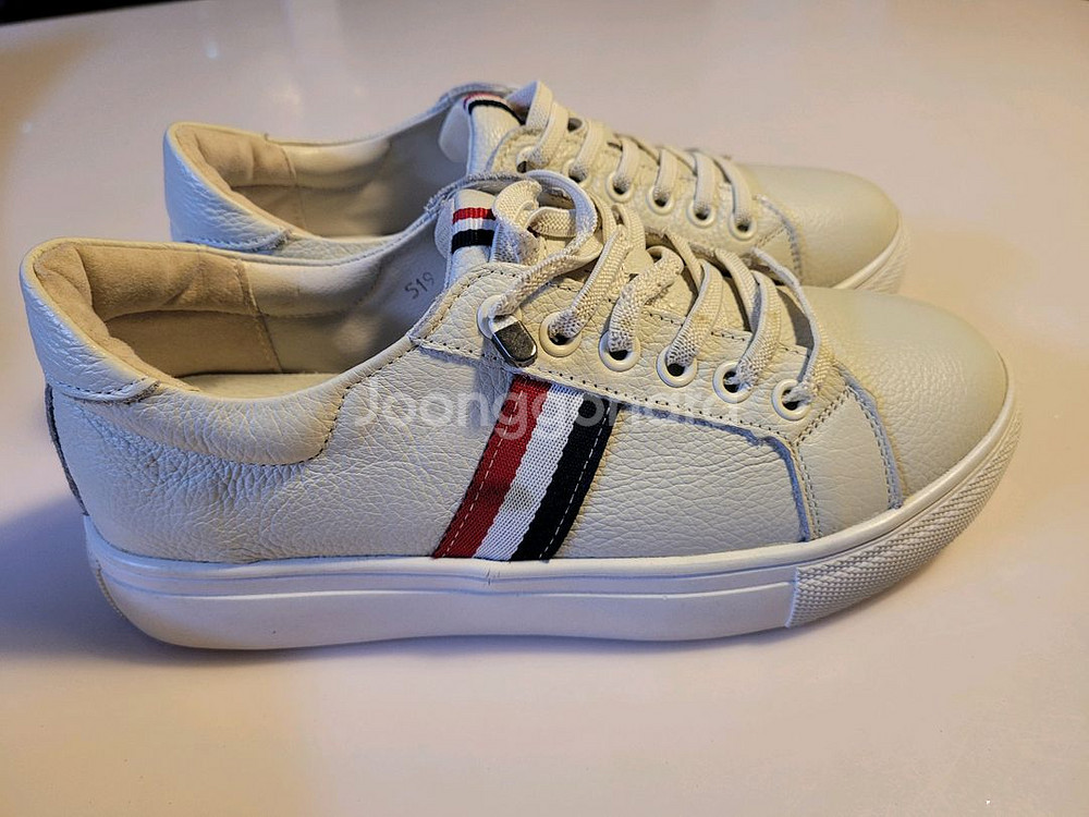 화이트 스니커즈 새상품 240--0