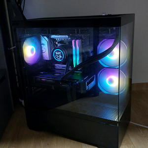 9600x 7900gre 게이밍 컴퓨터 pc 판매합니다