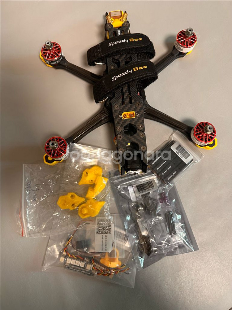 fpv 드론 speedy bee master5 팝니다.--0