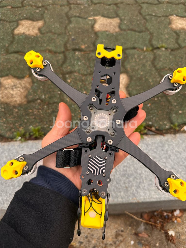 fpv 드론 speedy bee master5 팝니다.--3