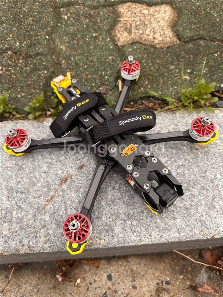 fpv 드론 speedy bee master5 팝니다.--1