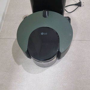 LG코드제로 로봇청소기 R9판매 합니다