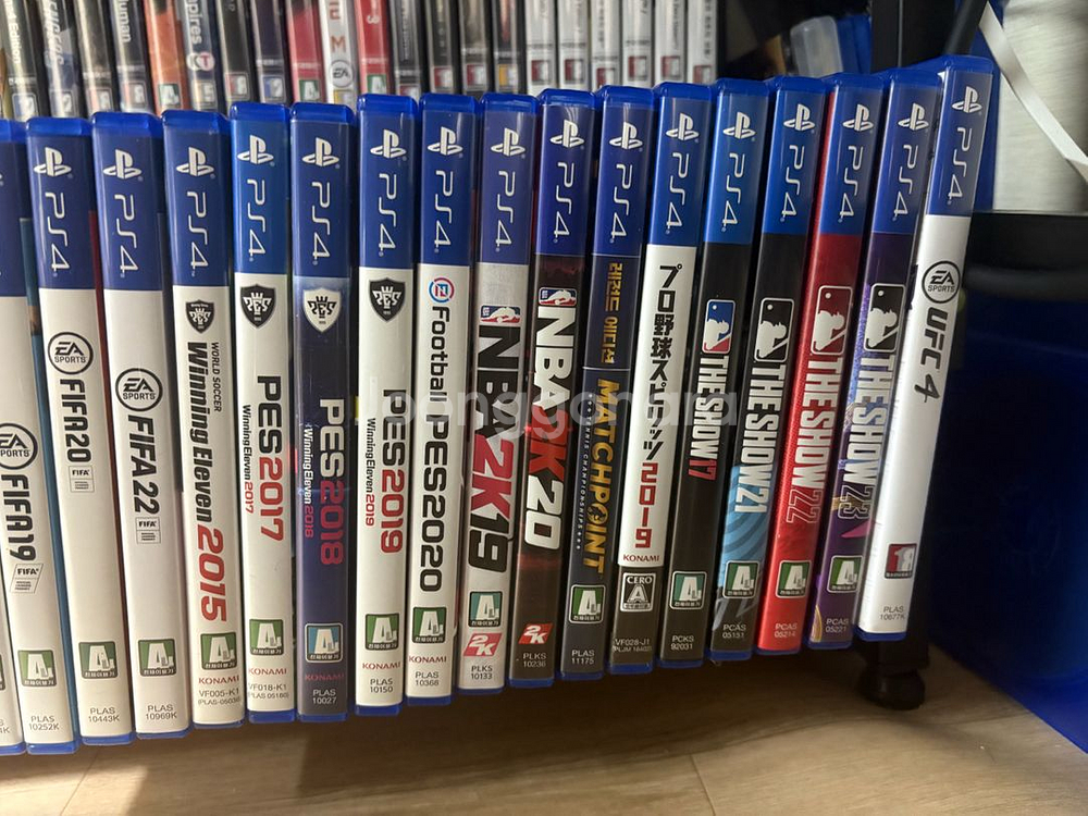 PS4(플스4) CD 팝니다.--8