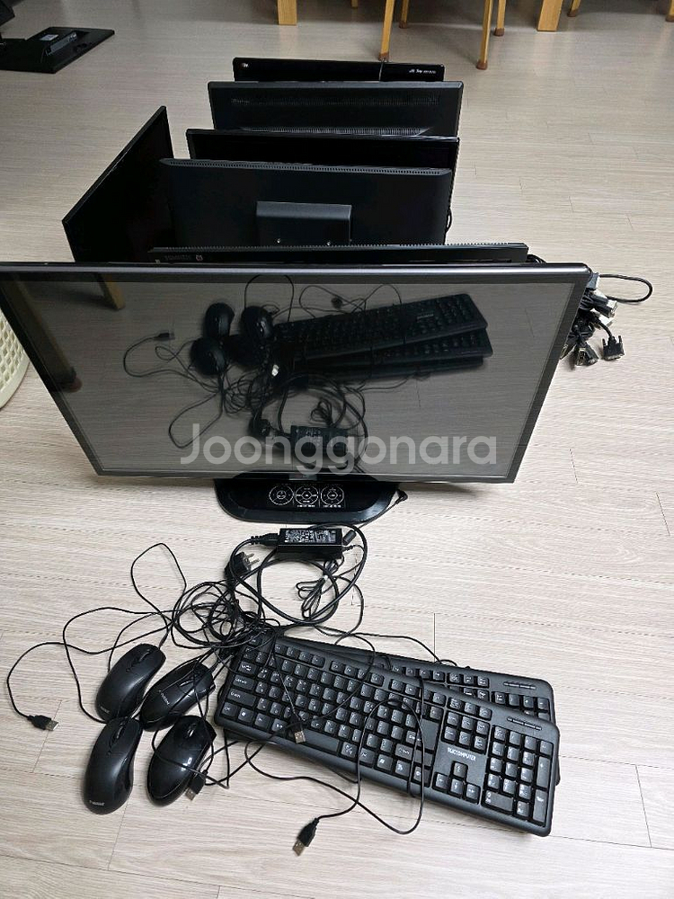 엘지 LG 32인치,24인치 LED 모니터/본체--1
